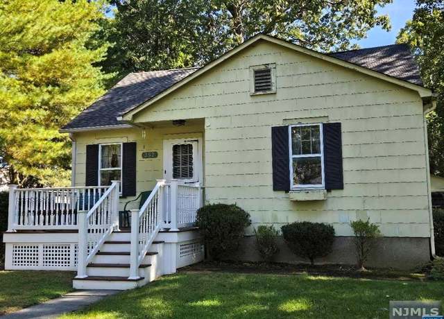 Property at 352 Amherst St, Wyckoff, NJ 07481, 2 beds, 1 bath