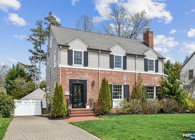 Property at 61 Grandview Pl, Montclair, NJ 07043, 4 beds, 3.5 baths