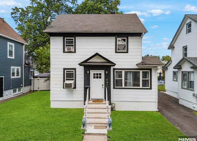 Property at 447 Stockton Ave, Roselle, NJ 07203, 5 beds, 2.5 baths