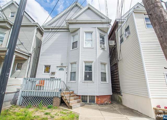 Property at 264 8th St, Prospect Park, NJ 07508, 4 beds, 2 baths