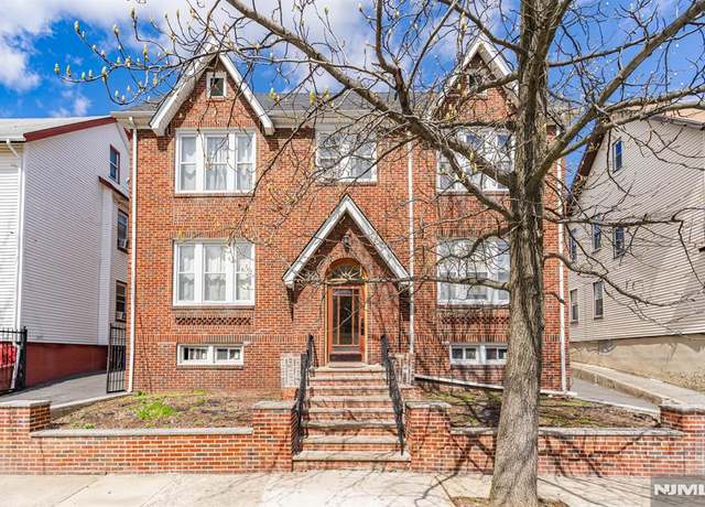 Property at 13-15 Finlay Pl, Newark, NJ 07106, 9 beds, 5 baths