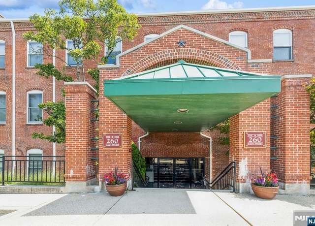 Property at 260 Main St #311, Little Falls, NJ 07424, 1 bed, 1 bath