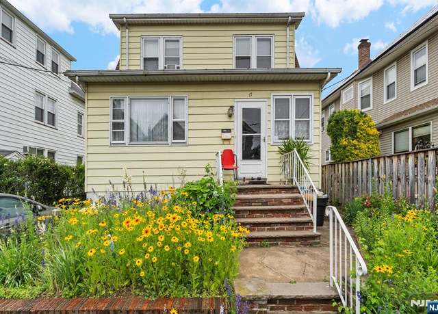 Property at 17 Bond St, Wallington, NJ 07057, 3 beds, 2.5 baths