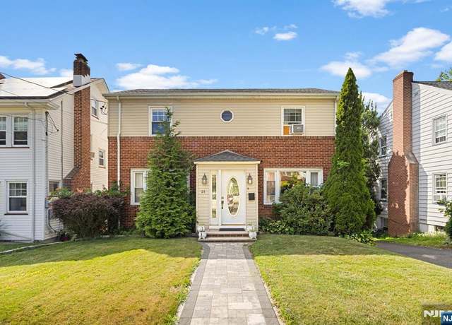 Property at 21 Livingston Ave, Kearny, NJ 07032, 4 beds, 1.5 baths