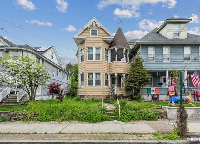 Property at 249 Hillside Ave, Leonia, NJ 07605, 3 beds, 1.5 baths