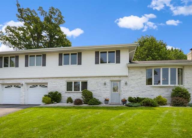 Property at 16 Craig Ct, Totowa, NJ 07512, 4 beds, 3 baths
