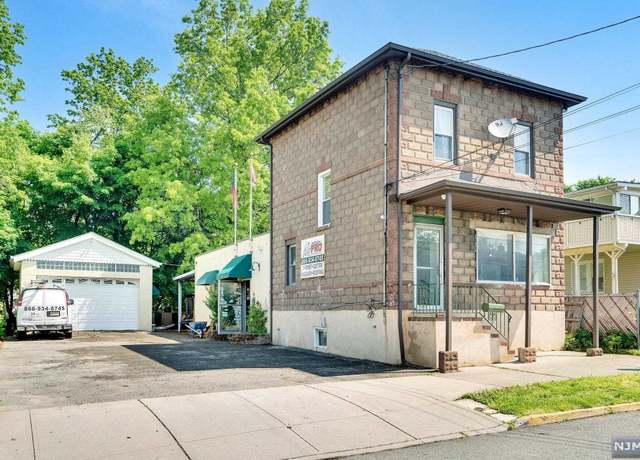 Property at 33 Chamberlain Ave, Elmwood Park, NJ 07407