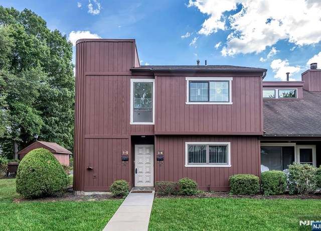 Property at 1-5 Chestnut Pl, Waldwick, NJ 07463, 2 beds, 1 bath