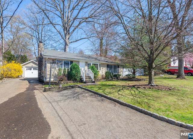 Property at 53 Laurel Dr, Wayne, NJ 07470, 3 beds, 2 baths