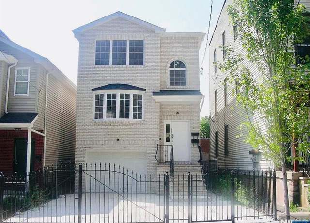 Property at 82 N 11th St, Newark, NJ 07107, 7 beds, 4.5 baths
