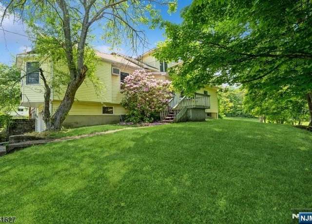 Property at 90 Libertyville Rd, Sussex, NJ 07461, 3 beds, 2 baths
