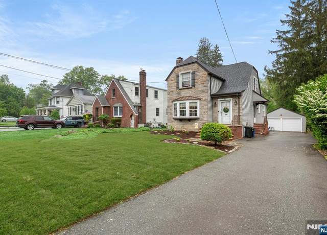 Property at 35 Farrington St, West Caldwell, NJ 07006, 2 beds, 2 baths