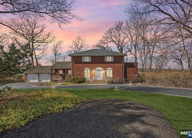 Property at 324 Crestmont Rd, Cedar Grove, NJ 07009, 5 beds, 4 baths