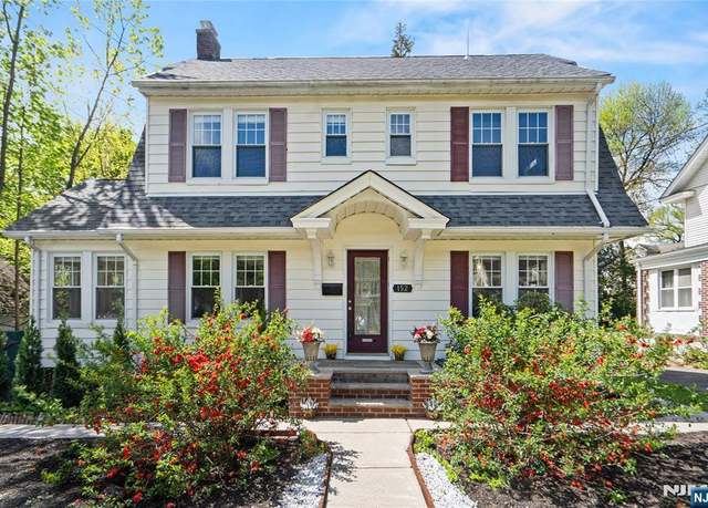 Property at 152 Heywood Ave, Orange, NJ 07050, 4 beds, 2.5 baths