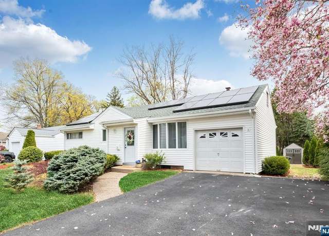 Property at 5 Glenfair Rd, Fair Lawn, NJ 07410, 3 beds, 2 baths