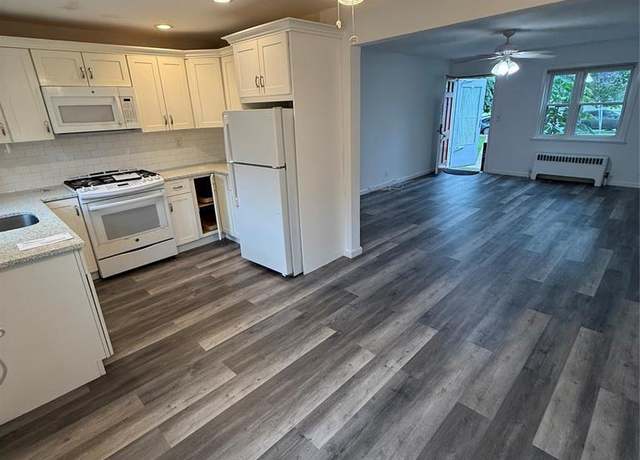 Property at 292 Esplanade #35, Hackensack, NJ 07601, 2 beds, 1 bath