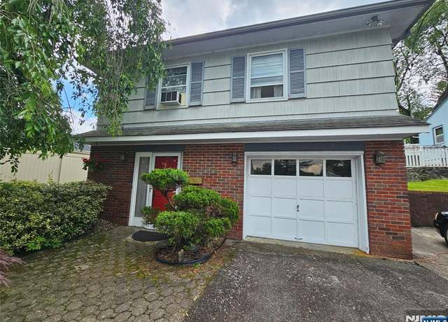 Property at 37 Pocohontas Path, Lincoln Park Borough, NJ 07035, 3 beds, 1 bath