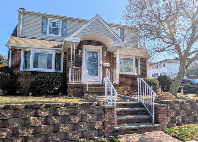 Property at 31 Wadsworth St, Wallington, NJ 07057, 4 beds, 3 baths