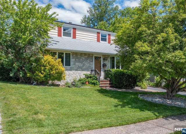 Property at 9 Rutan Pl, Bloomfield, NJ 07003, 3 beds, 2 baths