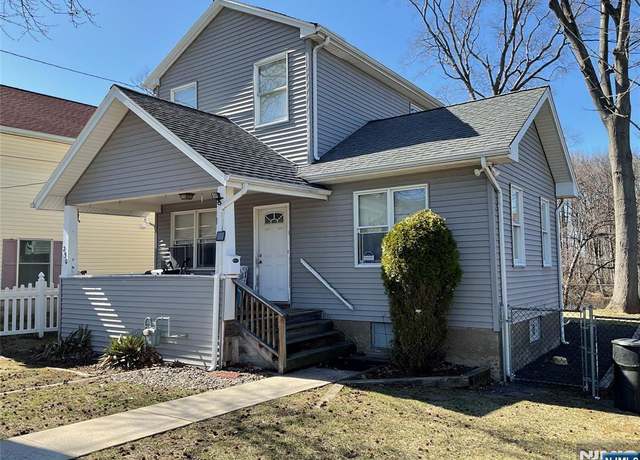 Property at 250 Woodcliff Ave, Little Falls, NJ 07424, 3 beds, 1 bath