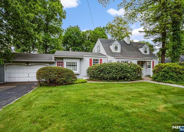 Property at 35 Mccosh Rd, Clifton, NJ 07043, 4 beds, 2 baths