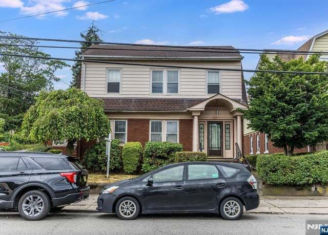Property at 265-267 Mcbride Ave, Paterson, NJ 07501, 4 beds, 2.5 baths