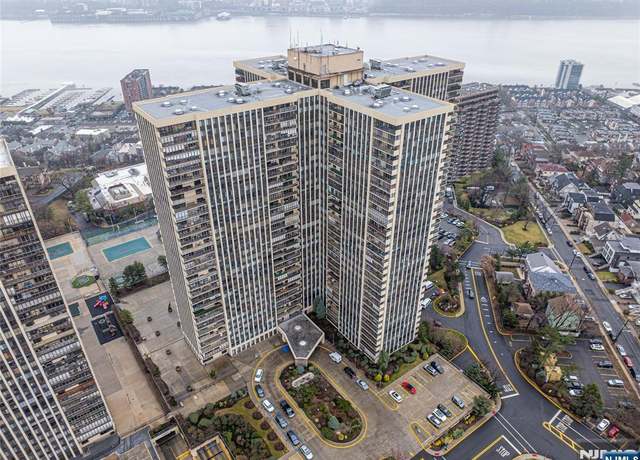 Property at 200 Winston Dr #1920, Cliffside Park, NJ 07010, 3 beds, 3 baths
