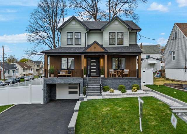 Property at 37 Highview Dr, Woodland Park, NJ 07424, 5 beds, 3 baths