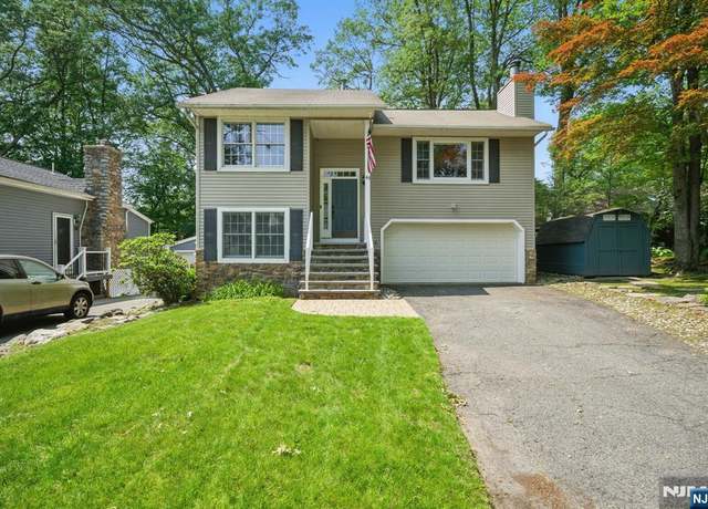 Property at 49 Longview Trl, Denville Township, NJ 07834, 3 beds, 2 baths