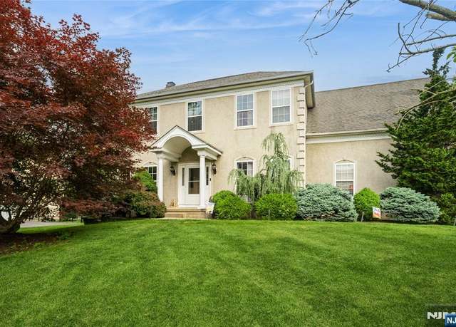 Property at 1824 Gary Rd, Greenwich, NJ 08886, 4 beds, 2.5 baths