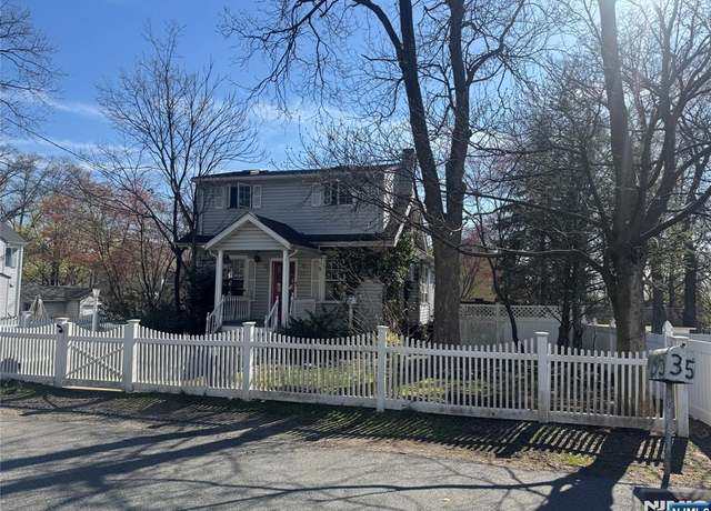 Property at 35 Minns Ave, Wayne, NJ 07470, 3 beds, 1 bath