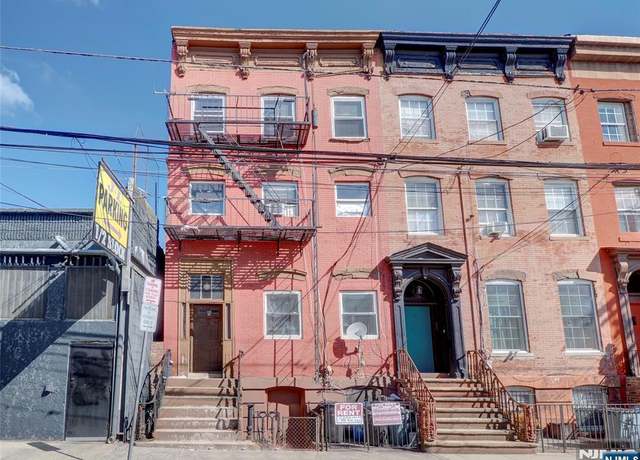 Property at 5 Elm St, Newark, NJ 07102, 8 beds, 4 baths
