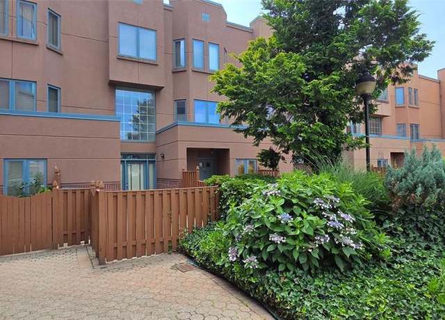 Property at 307 Chase Ct Unit V307, Edgewater, NJ 07020, 2 beds, 2.5 baths