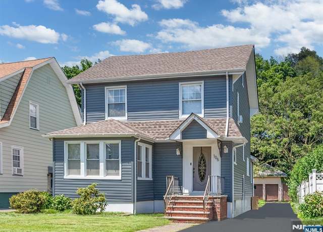 Property at 105 William Pl, Totowa, NJ 07512, 3 beds, 1 bath