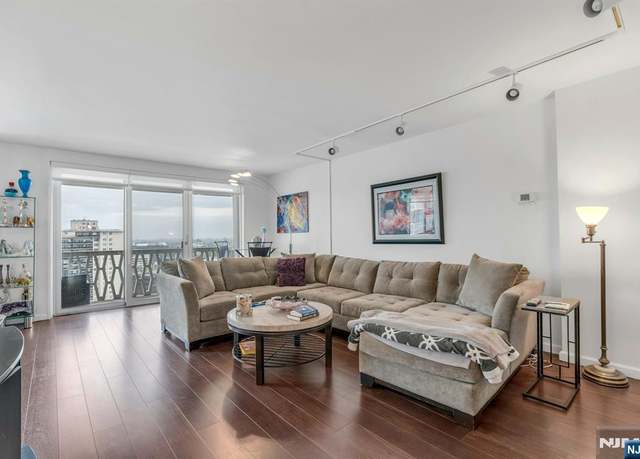 Property at 2000 Linwood Ave Unit 22U, Fort Lee, NJ 07024, 1 bed, 1 bath