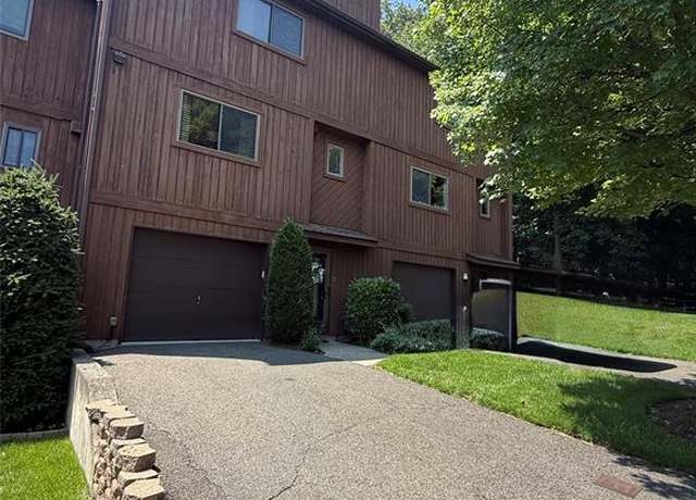 Property at 9 Regal Ct, Hawthorne, NJ 07506, 3 beds, 2 baths