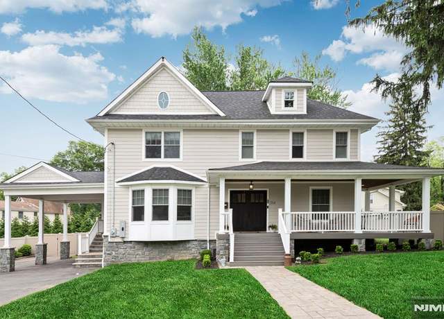 Property at 334 Durie Ave, Closter, NJ 07624, 4 beds, 3.5 baths