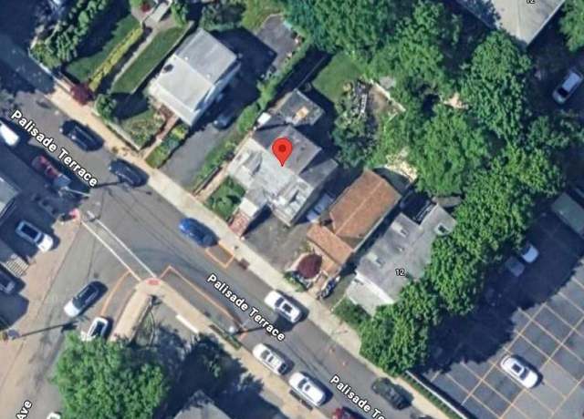 Property at 19 Palisade Ter, Edgewater, NJ 07020, 5 beds, 2 baths