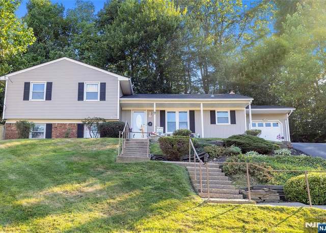 Property at 7 Doreen Ct, Rockaway Township, NJ 07866, 5 beds, 2 baths