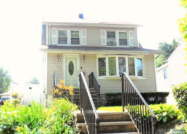 Property at 1153 Queen Anne Rd, Teaneck, NJ 07666, 3 beds, 1.5 baths
