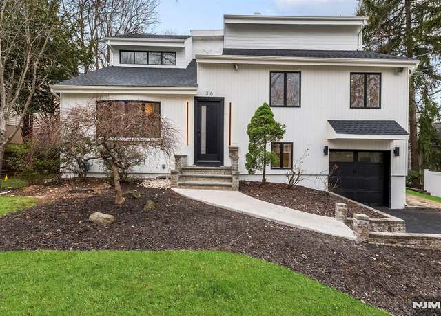Property at 316 Spencer Pl, Paramus, NJ 07652, 4 beds, 3.5 baths