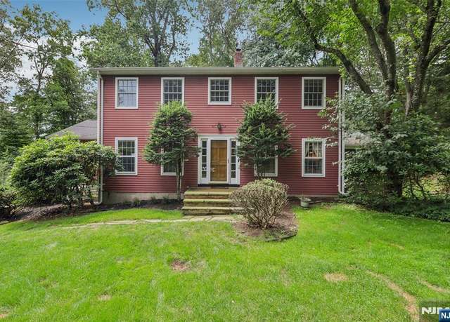 Property at 150 Deerfield Ter, Mahwah, NJ 07430, 5 beds, 3 baths