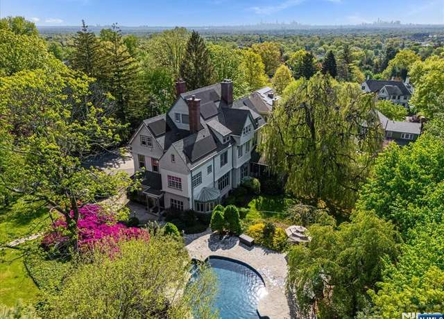 Property at 29 Highland Ave, Montclair, NJ 07042, 7 beds, 6 baths