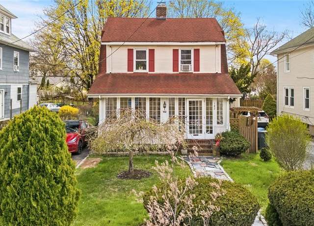 Property at 142 Slocum Ave, Englewood, NJ 07631, 3 beds, 1.5 baths