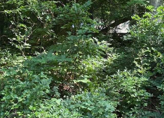 Property at 28 Hillside Rd, Wanaque, NJ 07465