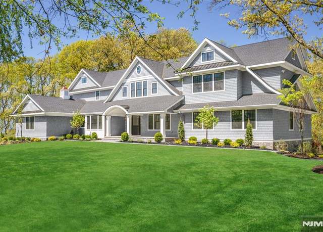 Property at 330 Hartshorn Dr, Millburn, NJ 07078, 7 beds, 7 baths