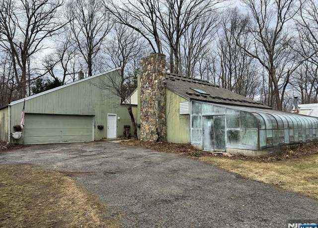 Property at 83 Timberbrook Rd, Rockaway Township, NJ 07866, 3 beds, 2 baths