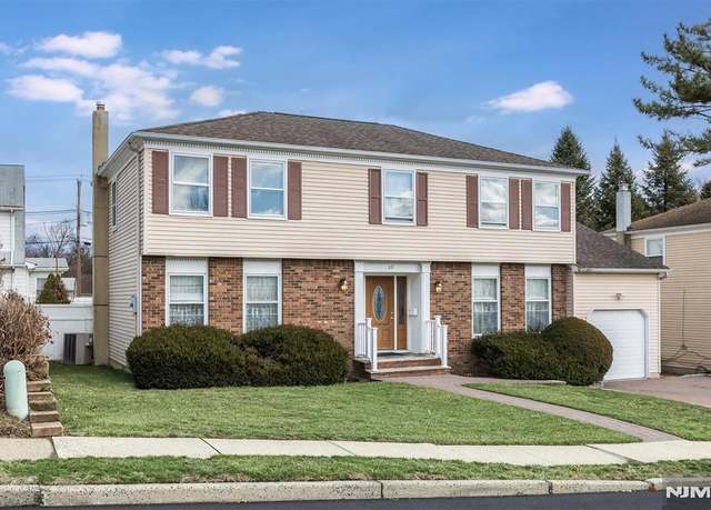 Property at 22 Tomar Ct, Bloomfield, NJ 07003, 4 beds, 2.5 baths