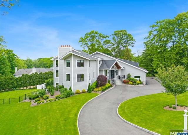 Property at 817 Apple Ridge Rd, Franklin Lakes, NJ 07417, 6 beds, 7 baths