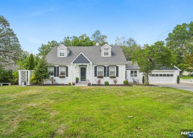 Property at 197 Ratzer Rd, Wayne, NJ 07470, 4 beds, 3.5 baths